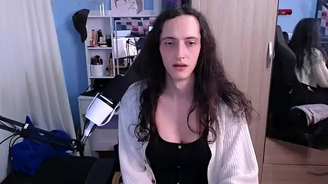 MemiKouki online show from January 24, 2025, 9:04 pm