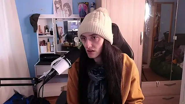 MemiKouki online show from March 18, 2025, 5:33 pm