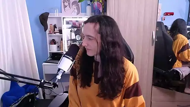 MemiKouki online show from January 24, 2025, 3:02 pm