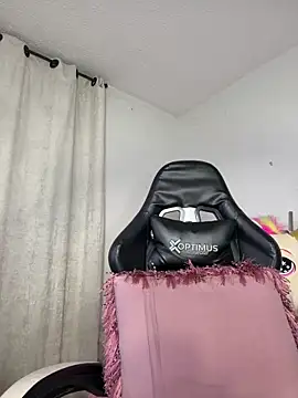 Miaa love6969 online show from March 21, 2026, 8:19 am