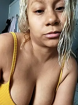 MaryAlbuquerque online show from September 9, 2025, 2:21 am