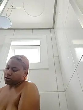 MaryAlbuquerque online show from December 22, 2025, 6:19 pm