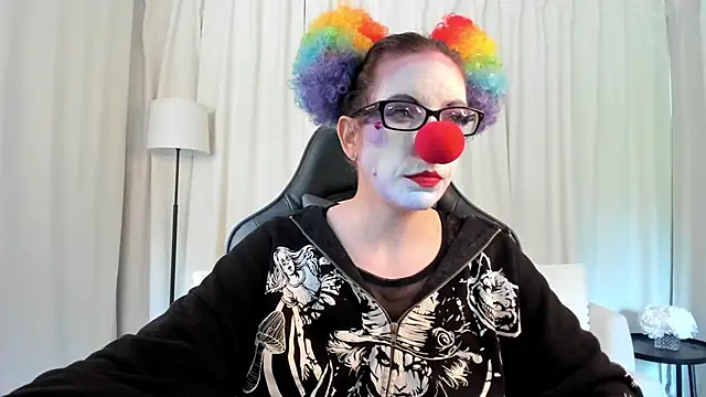 SaraDesirexo online show from May 8, 2026, 12:42 pm