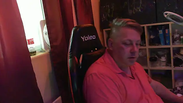 Mic Oxinner online show from October 4, 2025, 9:27 pm