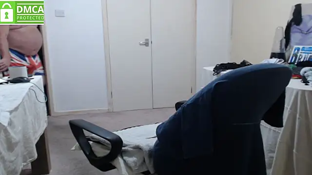 john little one1 online show from October 3, 2025, 10:44 pm