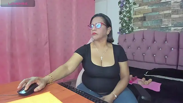 Snapshot of elizabeth_mature23 chatting on December 22, 2024, 1:00 pm elizabeth mature23 online show from December 22, 2024, 1:00 pm