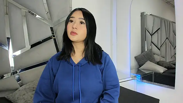 Catherinee69 x online show from October 10, 2025, 3:18 am