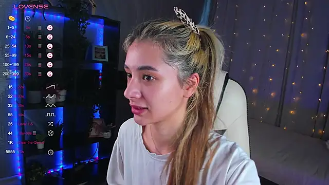 DarlaLike online show from March 14, 2025, 7:37 am