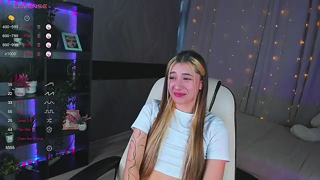 DarlaLike online show from March 20, 2025, 4:07 am