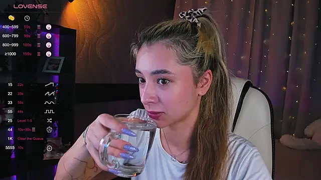 DarlaLike online show from March 9, 2025, 4:27 am