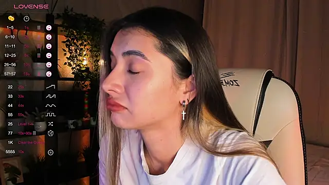 DarlaLike online show from October 4, 2025, 4:14 am