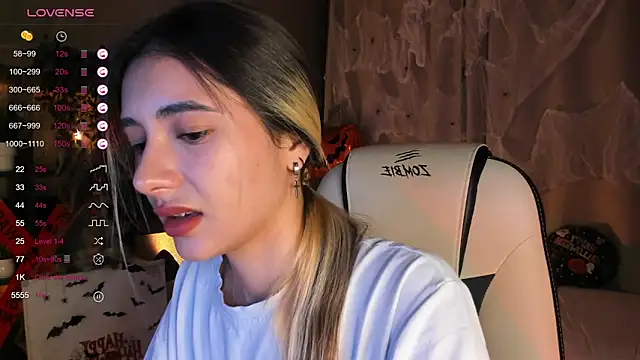 DarlaLike online show from October 18, 2025, 3:41 am