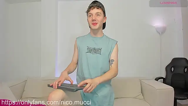 niico 18 online show from January 11, 2025, 6:14 am