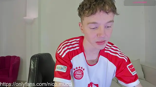 niico 18 online show from December 4, 2024, 2:09 pm