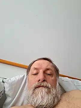 Snapshot of Outdoorsexlover chatting on February 18, 2026, 10:44 am Outdoorsexlover online show from February 18, 2026, 10:44 am