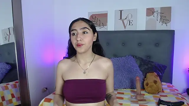 madisex s online show from March 18, 2026, 2:48 am