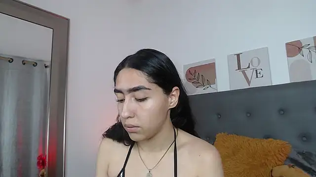 madisex s online show from March 13, 2026, 2:38 am