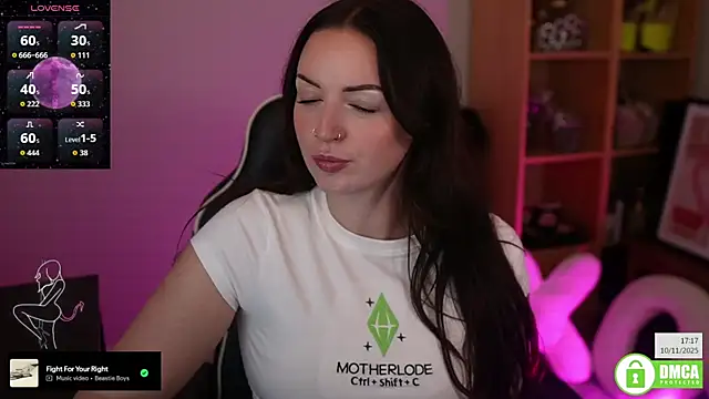 Billiexxox online show from November 10, 2025, 5:18 pm