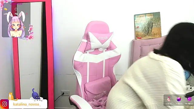 Katalina novoa online show from September 24, 2025, 2:07 am