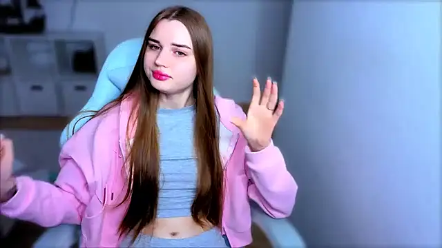 StellaLawless online show from November 15, 2025, 7:18 pm