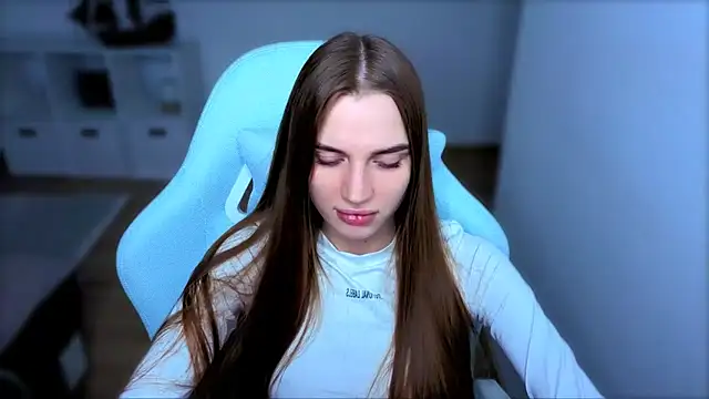 StellaLawless online show from September 30, 2025, 9:43 pm