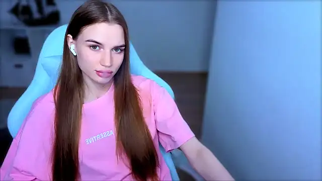 StellaLawless online show from October 1, 2025, 8:13 pm