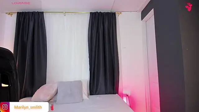 MarilynSmIith online show from September 9, 2025, 12:14 pm