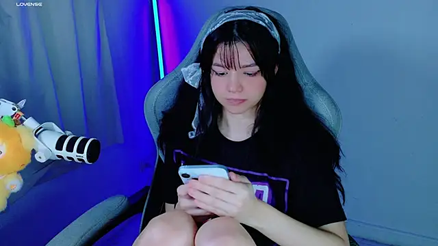 stephybrown online show from November 23, 2025, 1:04 am