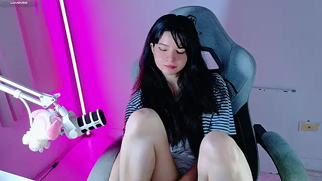 stephybrown online show from May 4, 2026, 1:53 am