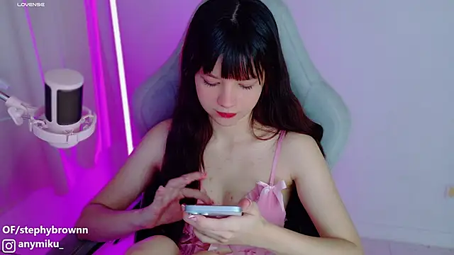 stephybrown online show from January 30, 2025, 11:24 pm