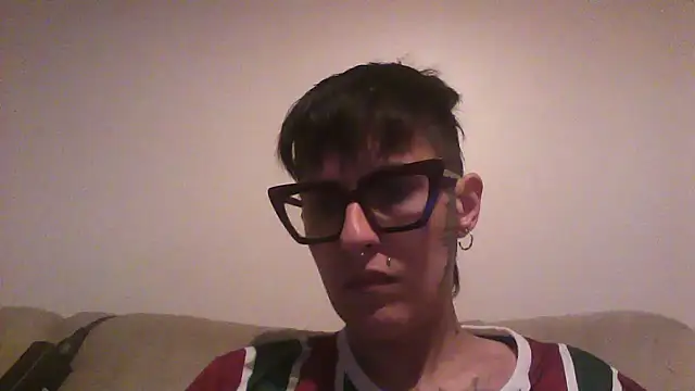 Snapshot of nickfxx chatting on November 9, 2025, 10:14 pm nickfxx online show from November 9, 2025, 10:14 pm