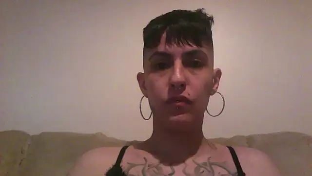 Snapshot of nickfxx chatting on November 15, 2025, 10:47 pm nickfxx online show from November 15, 2025, 10:47 pm