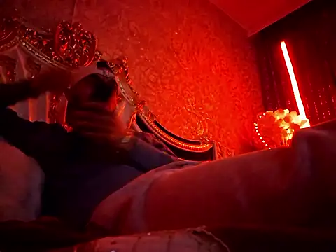 denisxlRo online show from February 26, 2026, 4:07 pm