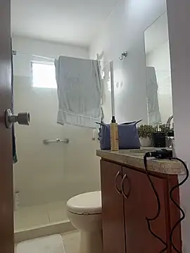 Snapshot of valecruz903 chatting on March 18, 2026, 5:36 pm valecruz903 online show from March 18, 2026, 5:36 pm