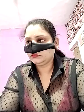 Snapshot of Ruksar-Pathan chatting on March 3, 2026, 8:16 pm Ruksar-Pathan online show from March 3, 2026, 8:16 pm