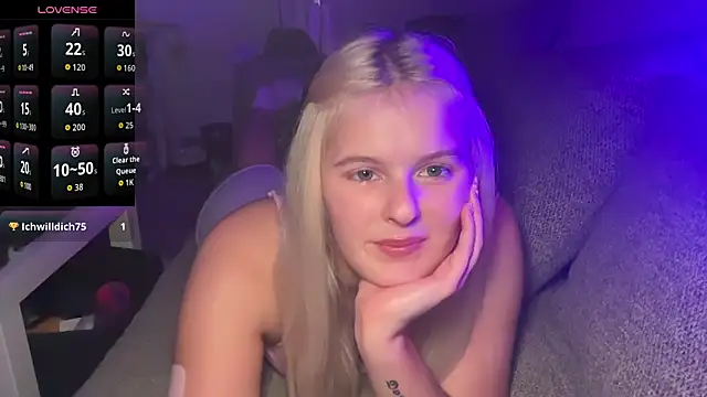 Allylove03 online show from December 19, 2025, 4:38 am