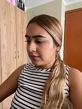 Miabonnett  online show from August 7, 2026, 2:34 pm