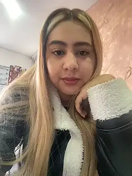 Miabonnett  online show from October 30, 2025, 12:14 pm