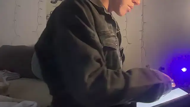 tsjaden777 online show from July 9, 2026, 5:19 am