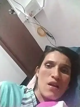 Nathasha LatinHot online show from October 11, 2025, 7:20 am