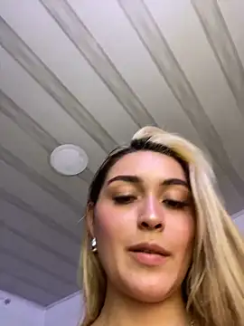 emma oxford online show from February 28, 2025, 8:39 pm