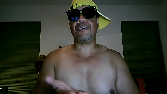 pimpdaddy4ever online show from April 23, 2026, 2:40 am