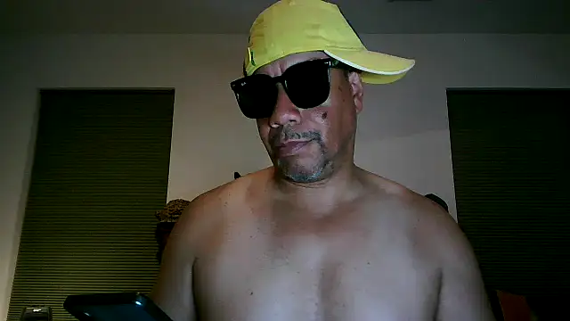 pimpdaddy4ever online show from May 5, 2026, 2:03 am