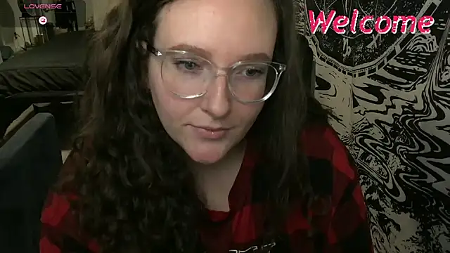 Snapshot of goodgirllolagrey chatting on November 21, 2025, 11:37 pm goodgirllolagrey online show from November 21, 2025, 11:37 pm