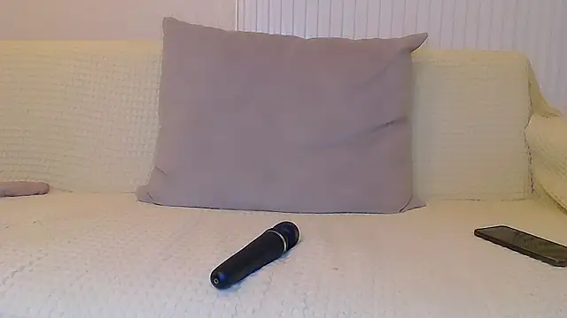   QUEEN    online show from March 11, 2025, 5:46 pm