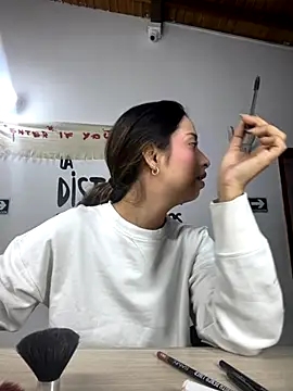 little-Emma online show from October 10, 2025, 2:56 am