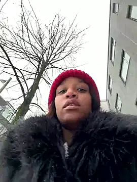 Black Dolll online show from February 27, 2026, 12:27 pm