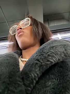 Black Dolll online show from November 24, 2025, 5:02 pm