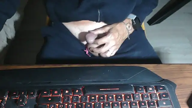 Adri gard online show from October 18, 2025, 8:22 pm