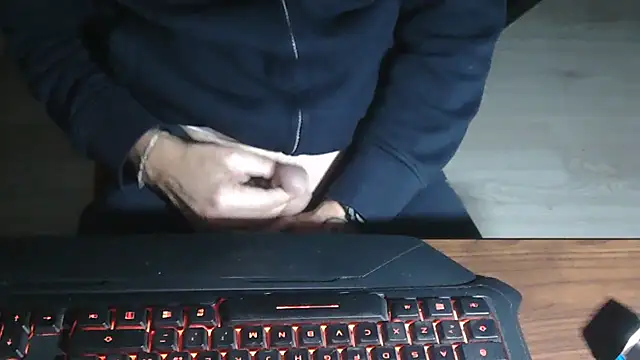 Adri gard online show from November 13, 2025, 9:51 pm